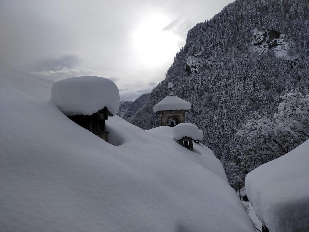 Villa Ca' Scocc, antica casa di montagna in Valsesia Mollia Esterno foto